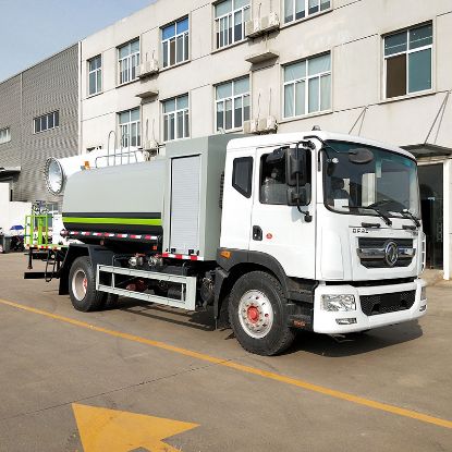 Picture of 8 square spray dust reduction vehicle, urban landscaping, road washing, high dust reduction efficiency, large atomization area