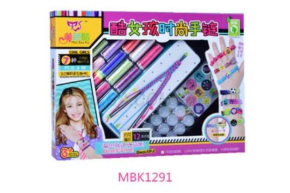 Picture of DIY Bracelet Weaving