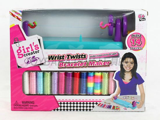 Picture of DIY Wristband Weaving