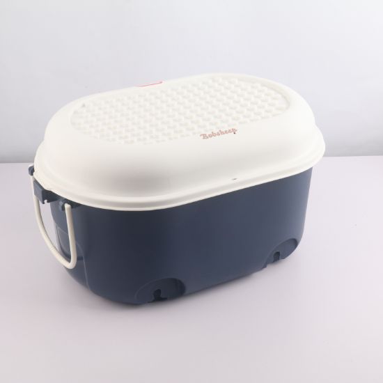 Picture of Containers for transport, not of metal